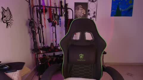 arianna_connorr online show from April 29, 2026, 5:30 pm