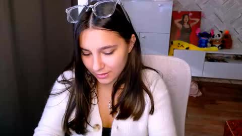 Snapshot of arianna_grend chatting on September 17, 2025, 11:45 am Arianna online show from September 17, 2025, 11:45 am