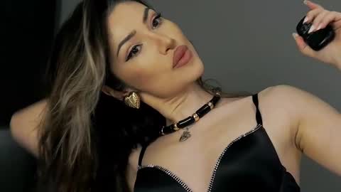 Snapshot of arianna_moonx chatting on November 4, 2025, 10:42 pm arianna_moonx online show from November 4, 2025, 10:42 pm