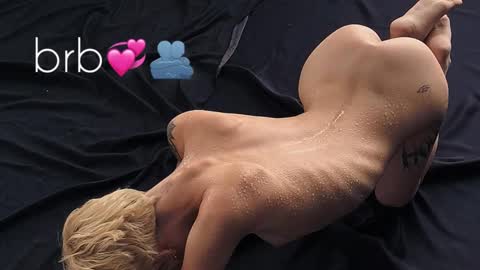 Snapshot of arianna_richi chatting on December 10, 2024, 9:23 am Olivka online show from December 10, 2024, 9:23 am