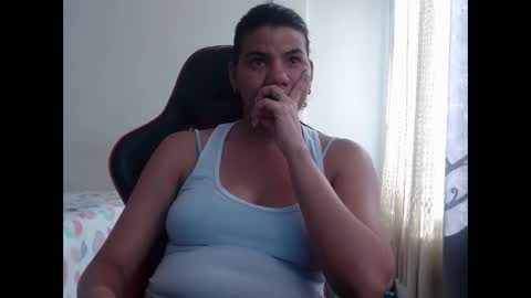 ariannaloovel online show from January 16, 2025, 8:36 pm