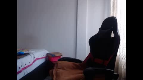 ariannaloovel online show from January 29, 2025, 6:07 pm