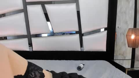 ariannarussell1 online show from March 10, 2025, 2:05 pm