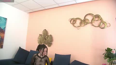 aria noir online show from April 22, 2026, 7:33 am