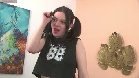 aria noir online show from April 23, 2026, 5:30 am