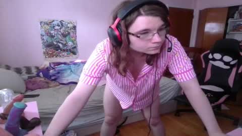 Snapshot of ariathebrat chatting on May 15, 2026, 9:22 pm Ariathebrat online show from May 15, 2026, 9:22 pm