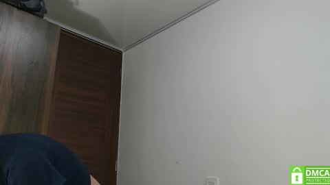 Ari Bunnie  online show from March 7, 2026, 6:21 am