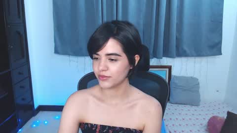 Snapshot of ariel_pinkdiamond chatting on May 28, 2026, 11:46 pm Ariel Pink Diamond online show from May 28, 2026, 11:46 pm