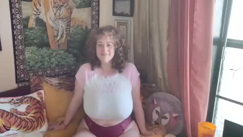 Arielle Ari online show from March 13, 2026, 7:53 pm