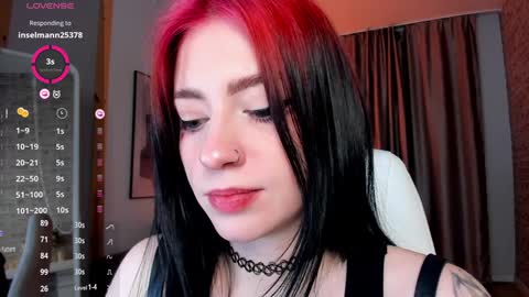 Snapshot of arielabradberry chatting on December 27, 2024, 5:37 pm Ariel online show from December 27, 2024, 5:37 pm