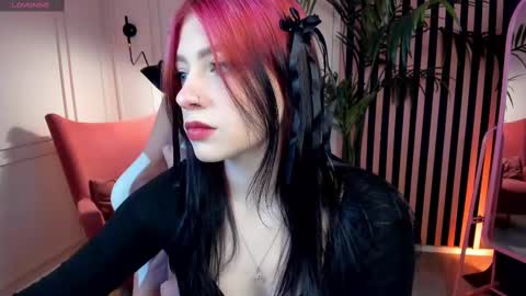 Snapshot of arielabradberry chatting on February 23, 2025, 2:35 pm Ariel online show from February 23, 2025, 2:35 pm