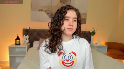 Ariella GTM3  Tue Wed Thu Fri Sat  0400 am-1030pm online show from February 3, 2025, 1:09 am