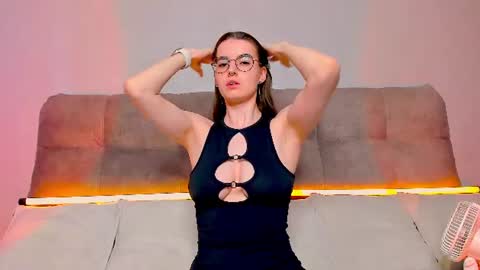 Ariella online show from July 14, 2026, 3:33 am
