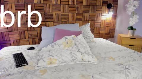 Snapshot of ariiaa_1 chatting on February 15, 2025, 11:03 pm ARIANNA online show from February 15, 2025, 11:03 pm