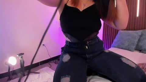  Arianna  online show from February 4, 2026, 2:23 pm