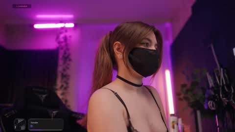 Arina online show from September 28, 2025, 2:11 pm