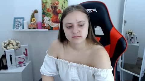 arinabelle online show from October 8, 2025, 3:37 am