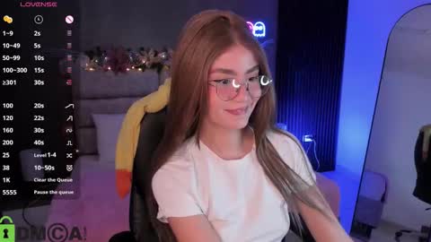 Ari  online show from December 15, 2025, 1:21 am