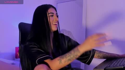 Snapshot of arirobert_ chatting on March 2, 2025, 8:27 am Ari Robert online show from March 2, 2025, 8:27 am