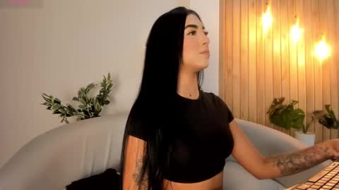 Snapshot of arirobert_ chatting on September 9, 2025, 3:50 am Ari Robert online show from September 9, 2025, 3:50 am