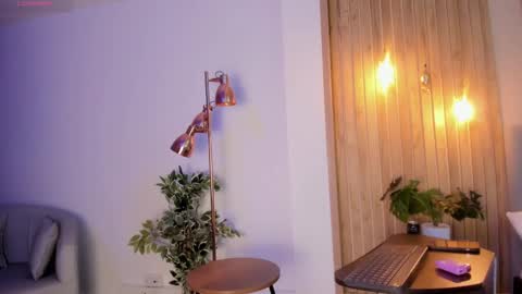 Snapshot of arirobert_ chatting on October 7, 2025, 2:53 am Ari Robert online show from October 7, 2025, 2:53 am