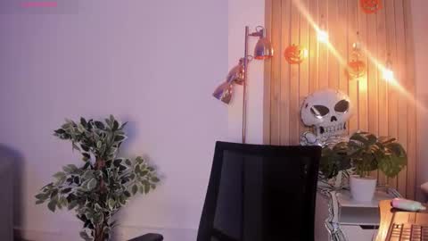 Snapshot of arirobert_ chatting on October 22, 2025, 3:51 am Ari Robert online show from October 22, 2025, 3:51 am