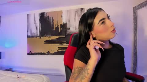 Snapshot of arirobert_ chatting on October 27, 2025, 3:43 am Ari Robert online show from October 27, 2025, 3:43 am