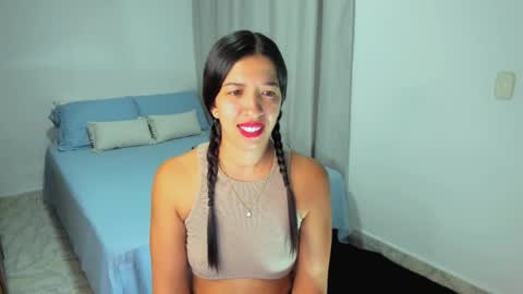 aristena_01 online show from April 25, 2026, 2:25 am