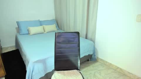 aristena_01 online show from April 28, 2026, 3:28 pm
