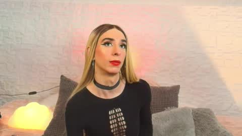 Snapshot of arivega chatting on May 7, 2026, 2:55 pm Nice to meet you thumb up me please its important I LOOK MY BIO DOWN online show from May 7, 2026, 2:55 pm