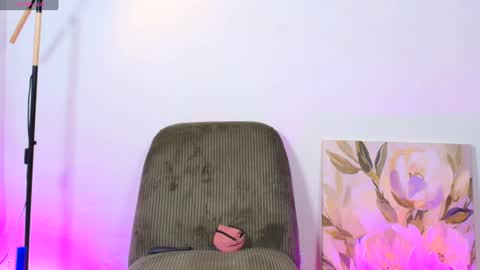 Snapshot of arivega chatting on July 20, 2026, 10:39 am Nice to meet you thumb up me please its important I LOOK MY BIO DOWN online show from July 20, 2026, 10:39 am