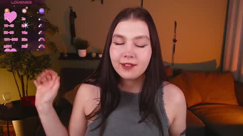 Snapshot of arizonaa_muse chatting on December 8, 2024, 12:30 pm Astrid online show from December 8, 2024, 12:30 pm