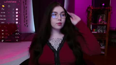 Snapshot of arizonaa_muse chatting on May 22, 2026, 12:00 pm Astrid online show from May 22, 2026, 12:00 pm