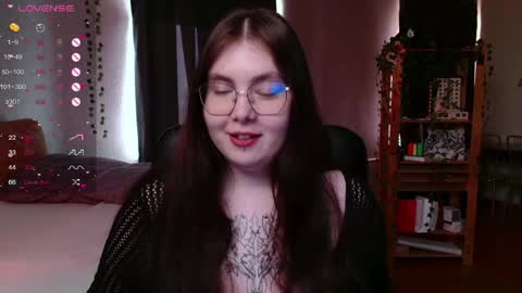 Snapshot of arizonaa_muse chatting on June 2, 2026, 11:45 am Astrid online show from June 2, 2026, 11:45 am