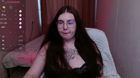 Snapshot of arizonaa_muse chatting on July 4, 2026, 9:59 am Astrid online show from July 4, 2026, 9:59 am