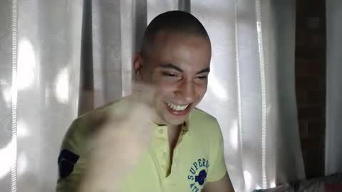 Snapshot of armando_2002 chatting on November 13, 2025, 6:29 pm ARMANDO online show from November 13, 2025, 6:29 pm