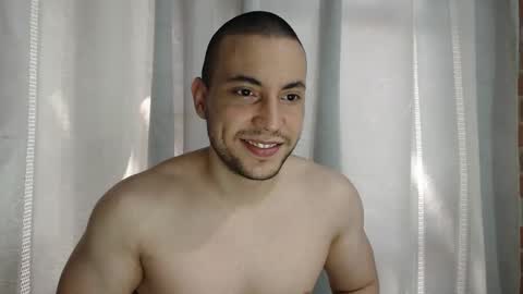 Snapshot of armando_2002 chatting on November 22, 2025, 5:23 pm ARMANDO online show from November 22, 2025, 5:23 pm