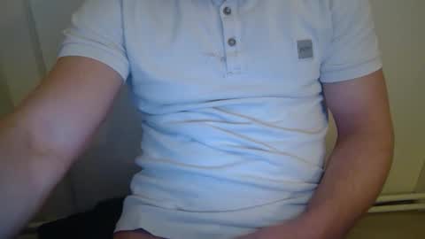 Snapshot of armandoueeal chatting on February 4, 2026, 7:42 pm armandoueeal online show from February 4, 2026, 7:42 pm