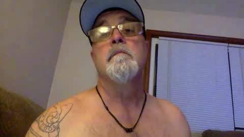 Snapshot of armyguy5311 chatting on May 9, 2026, 9:58 am armyguy5311 online show from May 9, 2026, 9:58 am