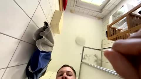 armyskater32 online show from October 1, 2025, 9:59 am