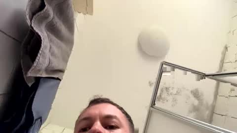 armyskater32 online show from November 21, 2025, 11:53 am