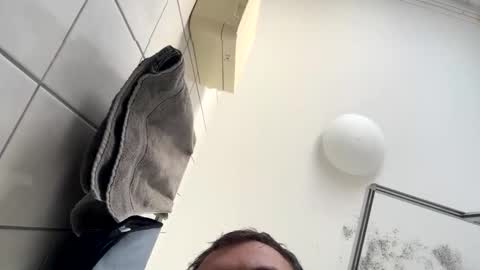 armyskater32 online show from January 16, 2026, 12:31 pm