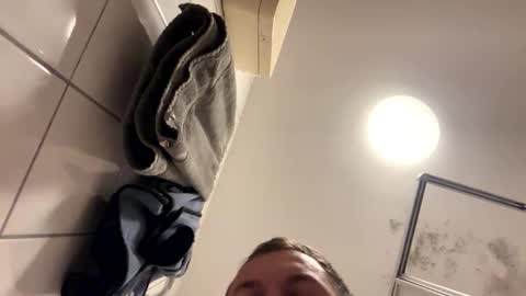 armyskater32 online show from February 8, 2026, 9:18 pm