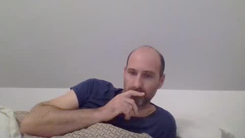 Snapshot of arnaud502700 chatting on December 29, 2024, 6:45 am arnaud502700 online show from December 29, 2024, 6:45 am