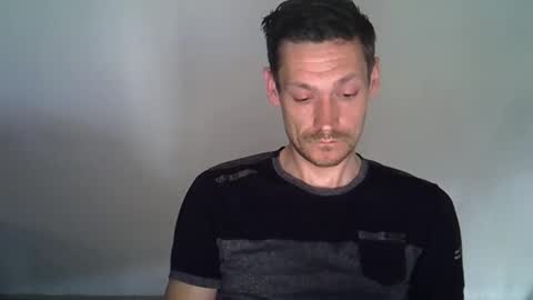 Snapshot of arnoanro chatting on March 11, 2026, 4:35 pm arnoanro online show from March 11, 2026, 4:35 pm