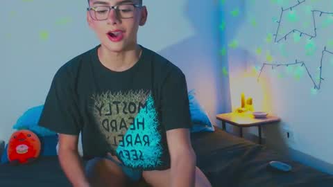 Snapshot of arnold_laurent chatting on January 26, 2025, 12:48 am Arnold online show from January 26, 2025, 12:48 am