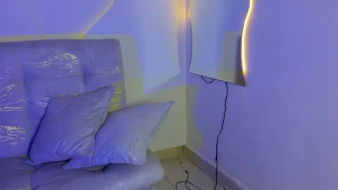 ARON online show from April 18, 2026, 7:58 pm