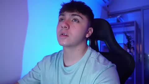 aron__cooper online show from June 19, 2026, 12:48 am