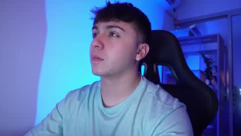 aron__cooper online show from July 2, 2026, 12:21 am