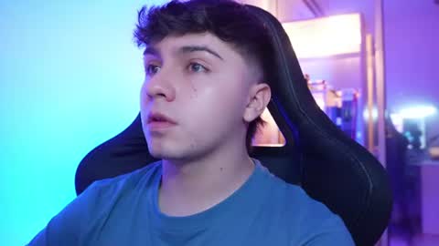 aron__cooper online show from July 29, 2026, 1:04 am